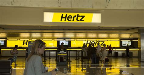 For great rates on one-way rentals, look no further! When you need to pick up your rental car at one location and return to another, contact Hertz. Pick up and return your vehicle at one of over 200 Australian Hertz locations. Hertz has airport locations as well as many locations that may be right in your neighbourhood.